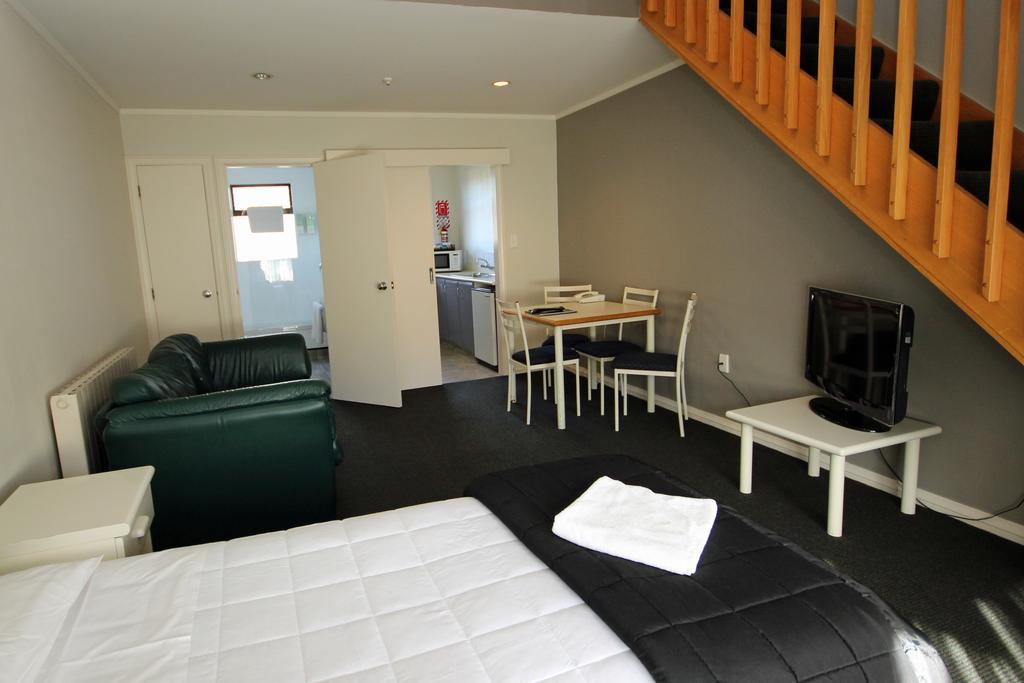 Champers Motor Inn Lower Hutt Zimmer foto